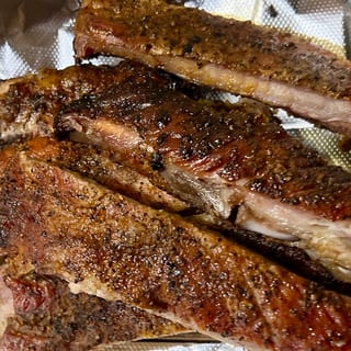 1/2 Rack (6 bones) Pork Smoked Ribs Platter (2 sides)