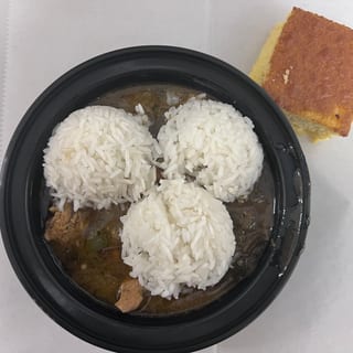 Gumbo(16 oz) with Cornbread